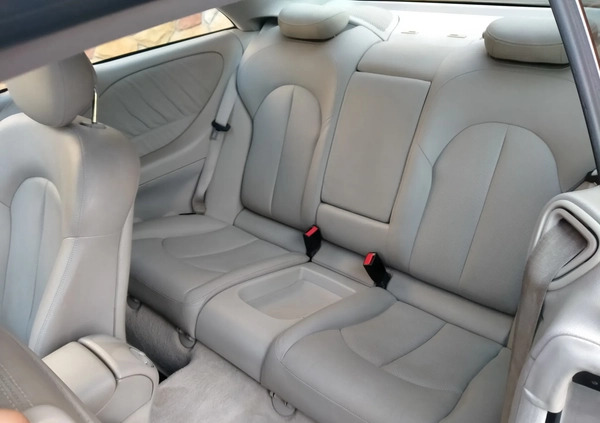 Mercedes-Benz CLK cena 19600 przebieg: 205000, rok produkcji 2004 z Suchedniów małe 106